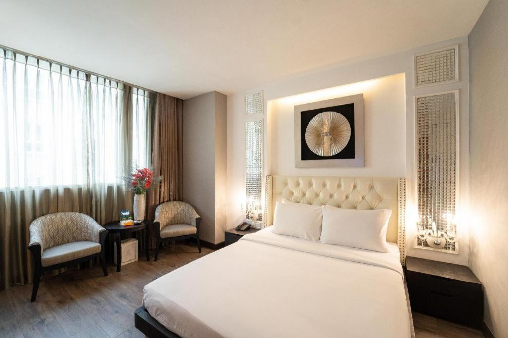 The White Hotel 8A Thai Van Lung Cidade de Ho Chi Minh Exterior foto