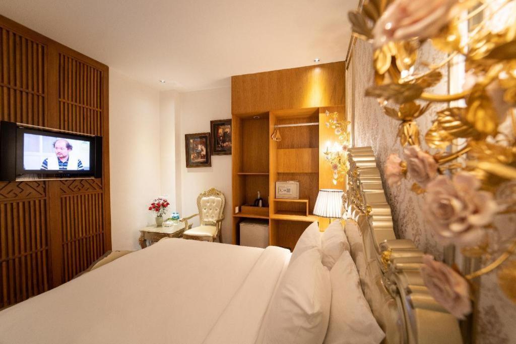 The White Hotel 8A Thai Van Lung Cidade de Ho Chi Minh Exterior foto