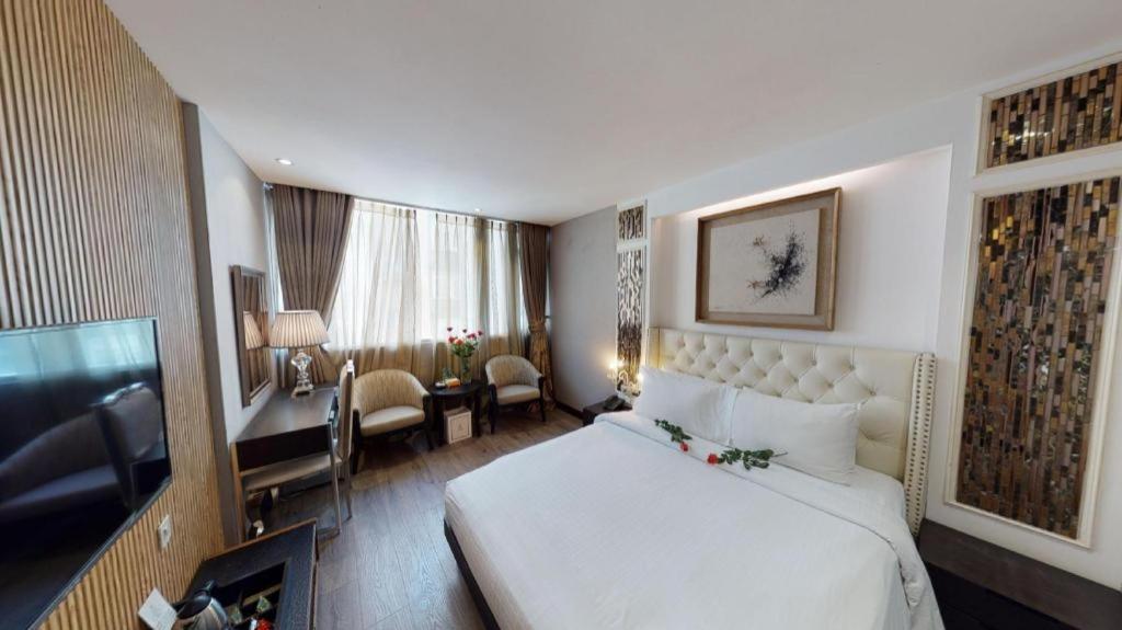 The White Hotel 8A Thai Van Lung Cidade de Ho Chi Minh Exterior foto